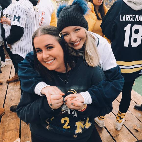 Meet your Posher, Alexandra - Picture 1 of 1